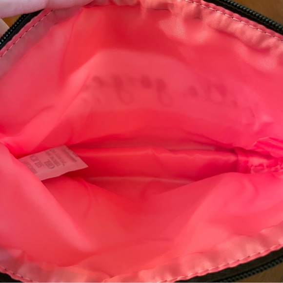 NWT Clinique Makeup Bag - Picture 7 of 7